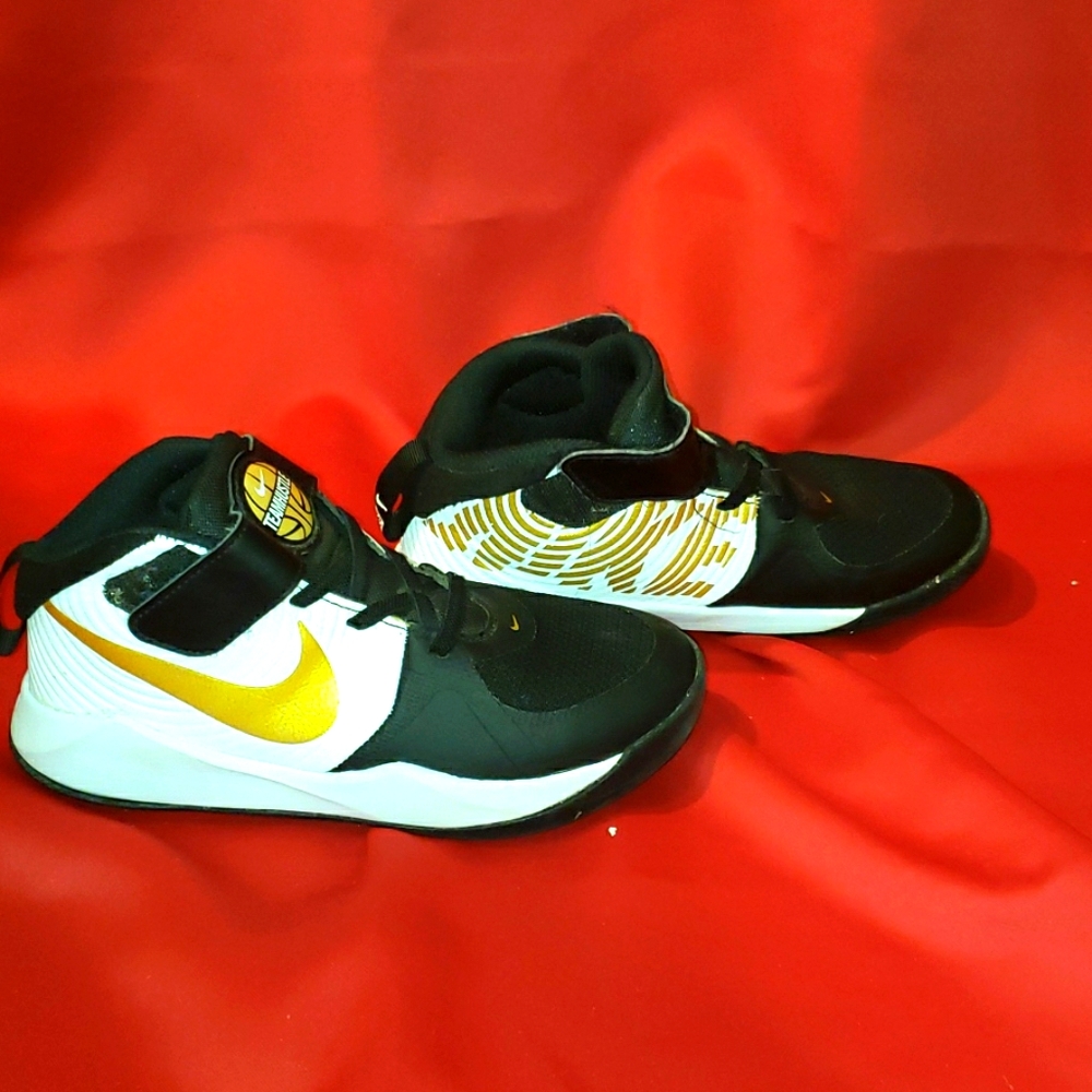 Nike shoes